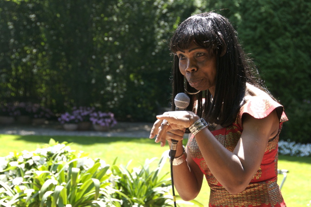 Rose Marie introducing the dance